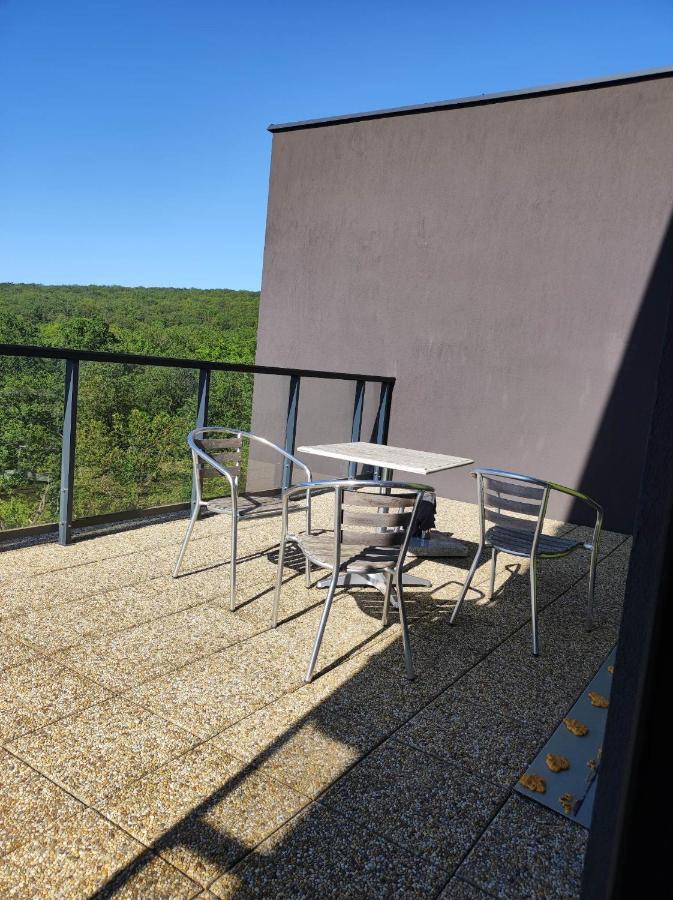 Mezadler Apartment โกชิเซ ภายนอก รูปภาพ