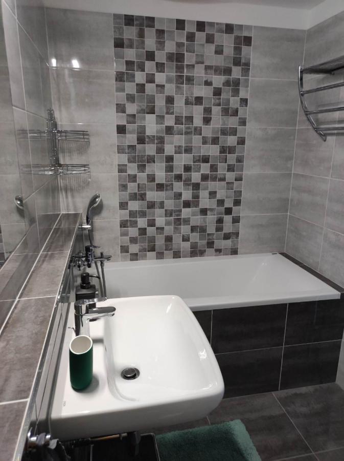 Mezadler Apartment โกชิเซ ภายนอก รูปภาพ
